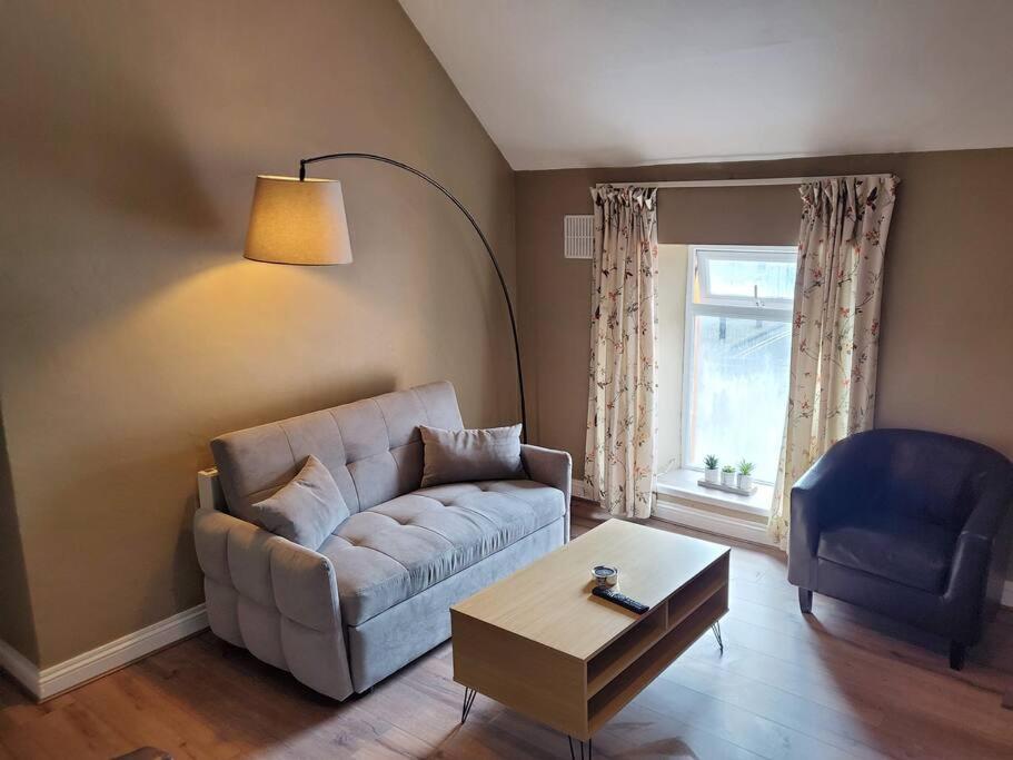 Apt. 2 - Town Centre Apartment Bagenalstown Eksteriør bilde