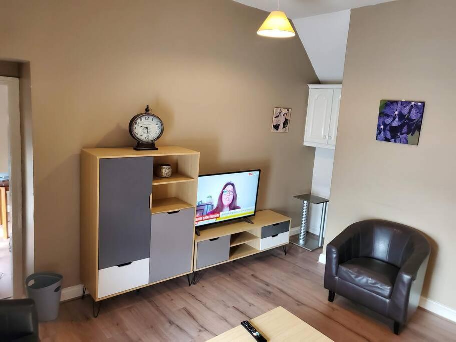 Apt. 2 - Town Centre Apartment Bagenalstown Eksteriør bilde